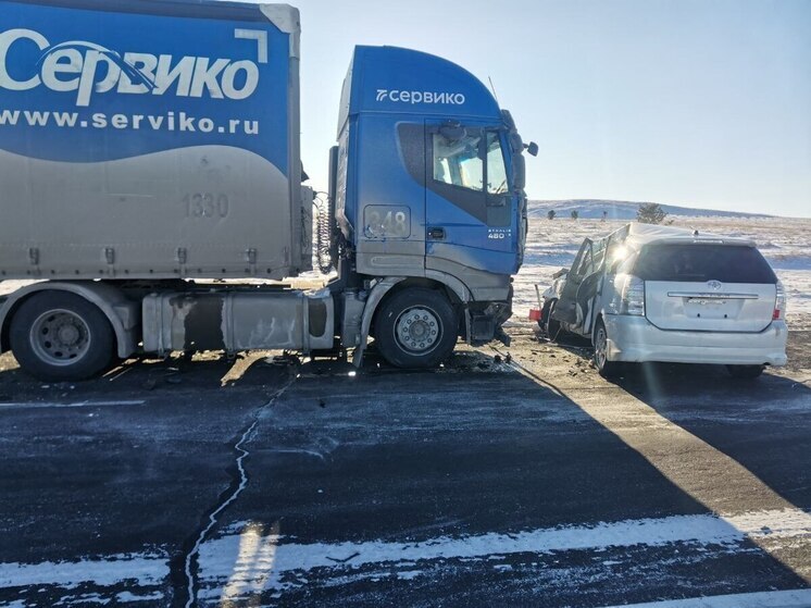 Смертельное ДТП произошло в Забайкалье с участием большегруза