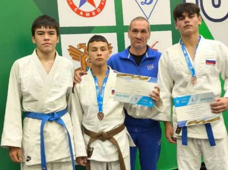 На Чукотке учредили звания "Почётный работник физкультуры" и "Заслуженный тренер"