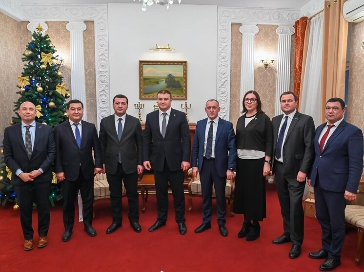 Губернатор Омской области Хоценко встретился с делегацией Республики Узбекистан