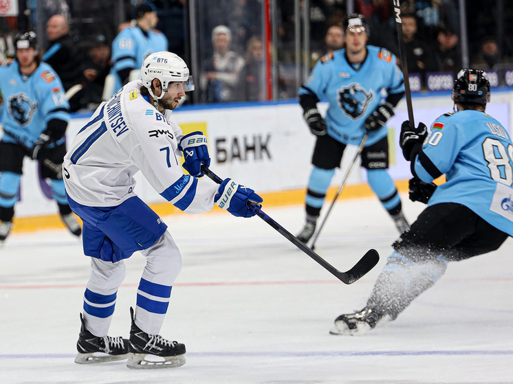 23 декабря 2025 года в Минске прошёл матч регулярного чемпионата КХЛ между местным и московским «Динамо». Минчане одержали разгромную победу со счётом 7:1. Московская команда дебютировала с новичками Калиниченко и Дер-Аргучинцевем, капитаном выступал Слепышев, вратарём — Подъяпольский. Несмотря на попытки сократить отставание, гости дважды не реализовали численное преимущество. Шипачев отметился 995-м очком в КХЛ. Следующая игра москвичей — 25 декабря против «Локомотива» в Ярославле.