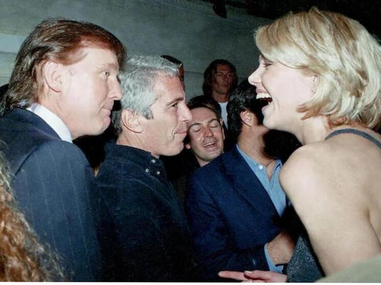 Рассекреченные материалы из досье американского сексуального преступника вновь затронули Трампа