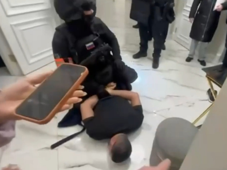 Правоохранители пресекли деятельность сети стоматологических клиник, чьи владельцы и сотрудники подозреваются в мошенничестве