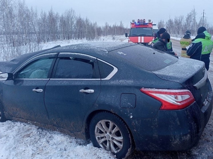 4 человека пострадали в аварии с «Нивой» и Nissan в Самарской области 23 декабря
