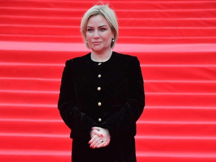 Министр культуры РФ Любимова посетила премьеру сказки «Буратино»