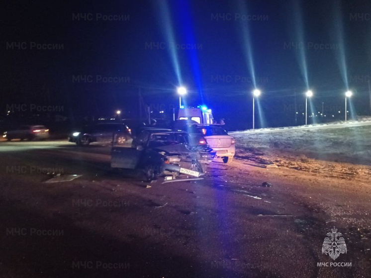 Три автомобиля столкнулись в ДТП вблизи брянского поселка Новые Дарковичи