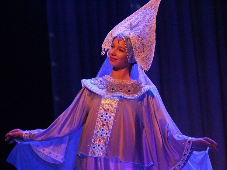 Юные запорожцы показали на сцене сказку «Красота несказанная»