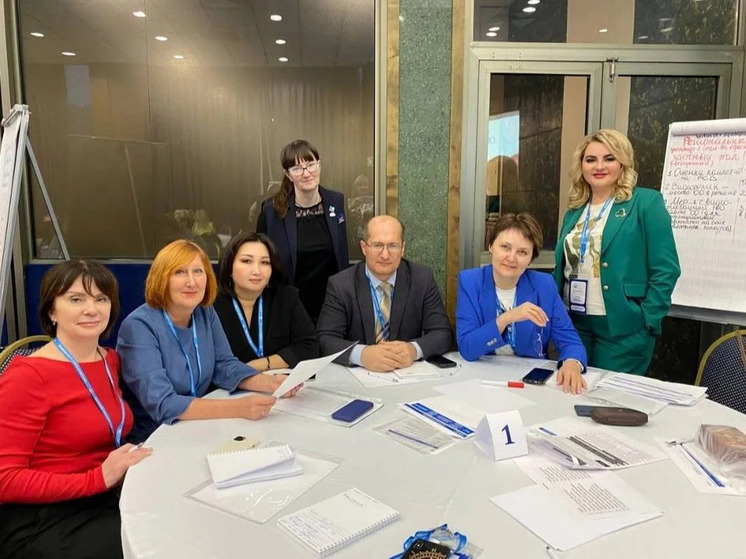 Представители Калмыкии приняли участие в стратегической сессии «Флагманы образования»