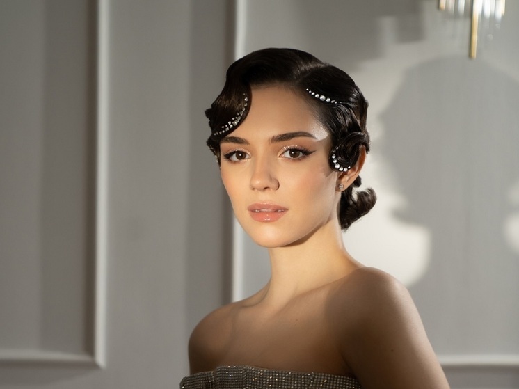 Фигуристка Евгения Медведева и танцор Ильдар Гайнутдинов поделились кадрами из танцкласса. Жених и невеста готовят красивый совместный номер.