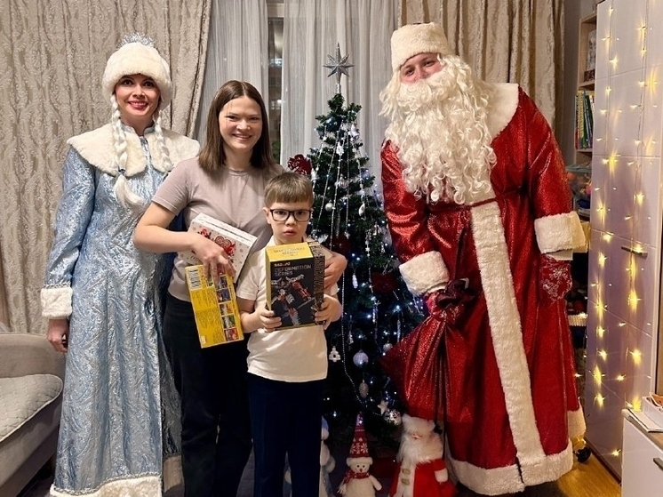 Новогоднее чудо: Владимир Чейметов исполнил мечту шестилетнего тюменца