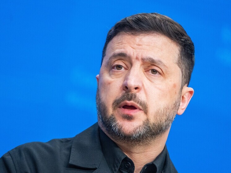 Зеленский потребовал отвести российские войска от Запорожской АЭС