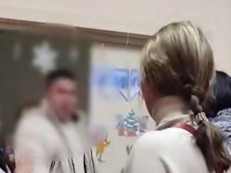 После скандала в детсаду челябинцу предложили устроить его сыну отдельный праздник