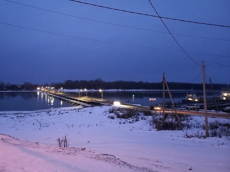 Работы по конструкции наплавного моста продолжаются в Павлове