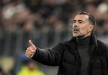 В преддверии Нового года в СМИ появилась информация, что испанский специалист Хуан Карлос Карседа может быть назначен «рулевым» самого популярного футбольного клуба страны. С которым его уже связывают давнишние отношения. «МК-Спорт» пытается разобраться, что в этой истории хорошо, и что плохо.