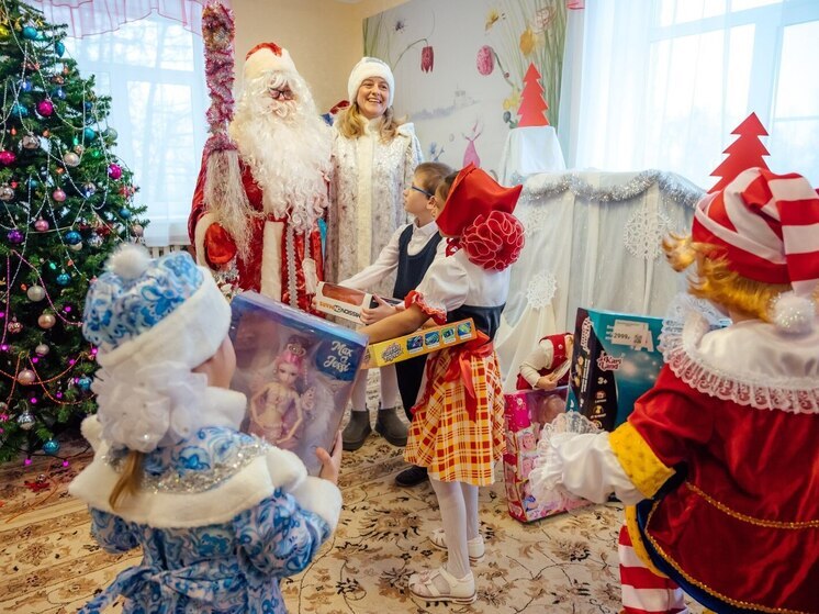 Рязанский застройщик поздравил с Новым годом ребят из Рыбновской школы-интерната