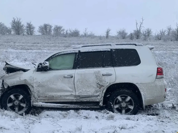 В дорожной аварии в Калмыкии погиб человек