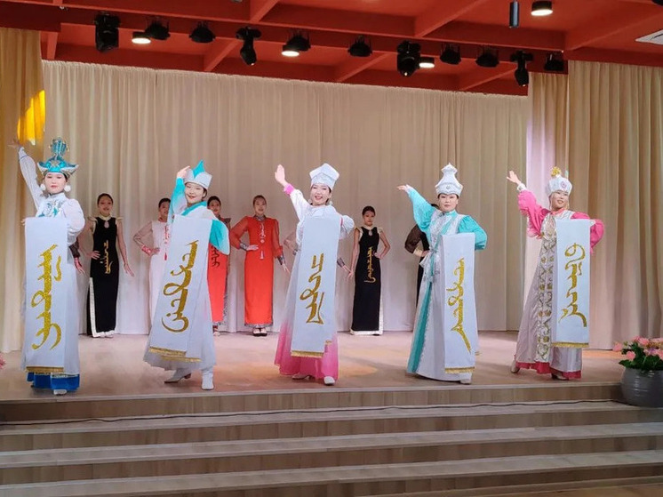 Гимназия Элисты стала опорной площадкой по изучению родного языка