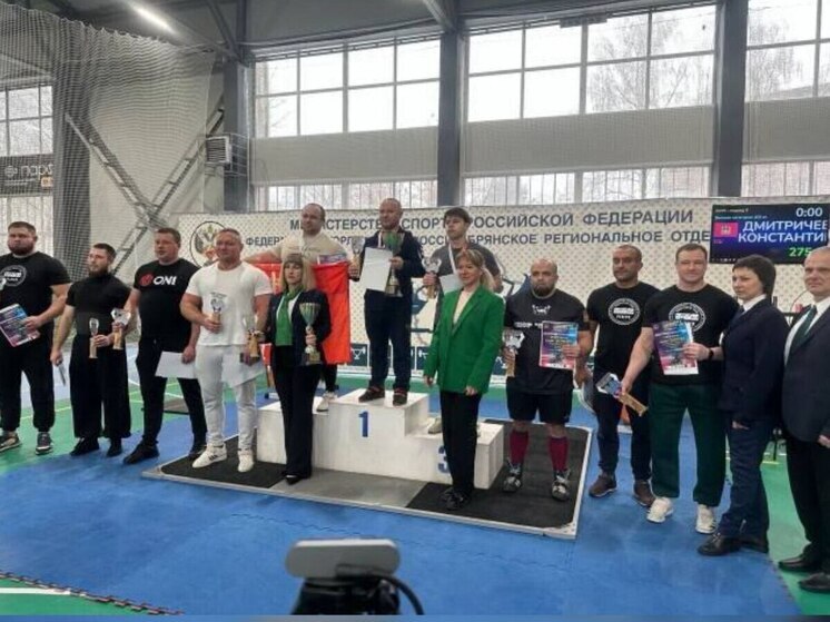 Брянские пауэрлифтеры разыграли Кубок Губернатора