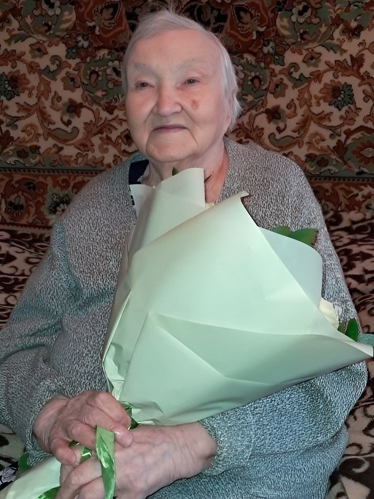 Виталий Королев поздравил тверского ветерана Клавдию Седышеву со 101-летием