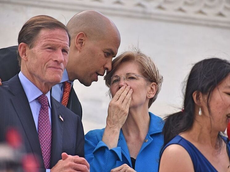 Ричард Блюменталь требует раскрыть тайных спонсоров реконструкции Бального зала Белого дома