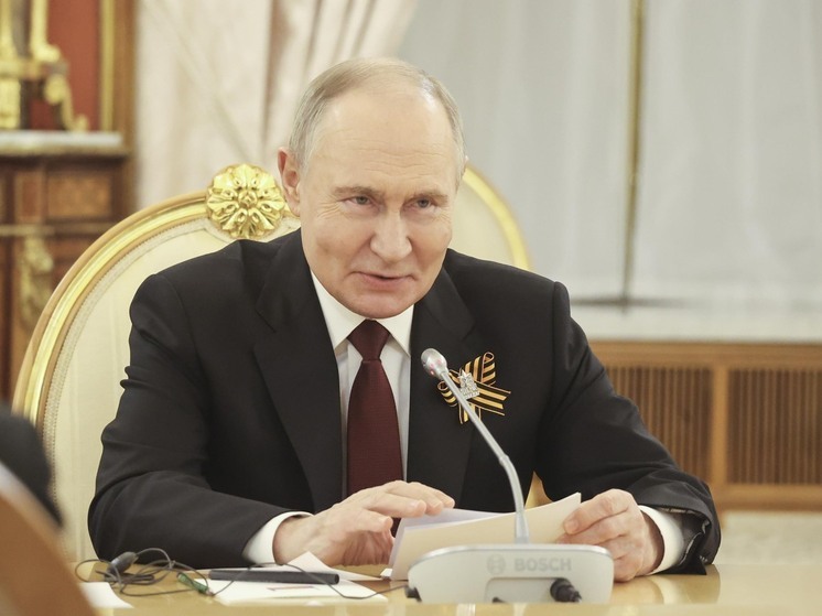 Путин попросил главу ЦБ РФ Набиуллину чаще посещать заседания правительства