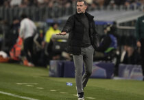 Московский «Спартак», судя по всему, принял решение насчёт своего нового тренера. Им вполне может стать испанец Хуан Карлос Карседо. По крайней мере, как сообщает журналист Иван Карпов, он является главным кандидатом. Ранее он работал в тренерском штабе Унаи Эмери, того самого «тренеришки», как окрестил Эмери Артем Дзюба. Резюме Карседо уже давно лежало на столе у боссов «красно-белых». А вот такая информация уже стала причиной многих нелестных высказываний о менеджменте московского клуба. 