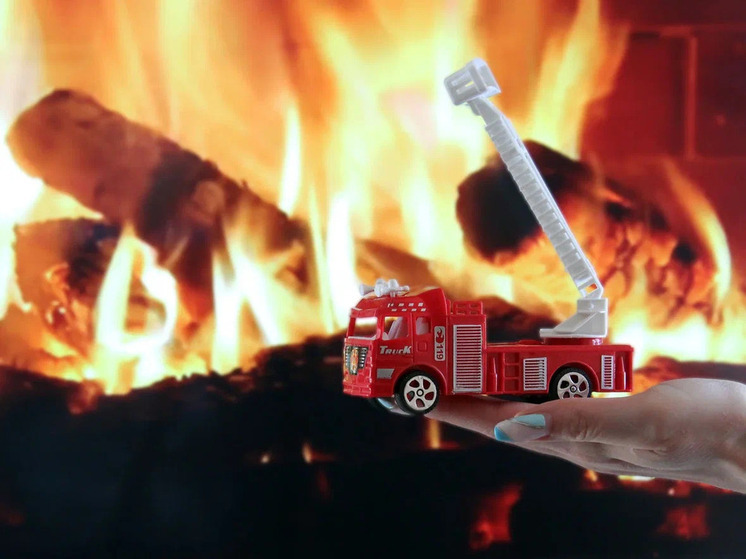 В Бердянском округе неисправная электропроводка привела к возгоранию частной постройки