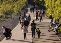 Сегодня все больше специалистов, в том числе молодых, из разных регионов России принимают решение о переезде в Мурманскую область