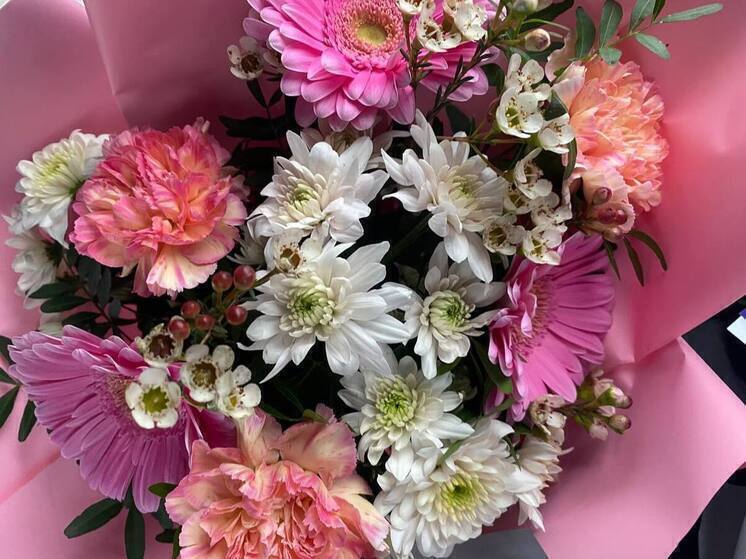  Саяногорка потеряла 200 тысяч из-за несуществующего букета цветов и подарка