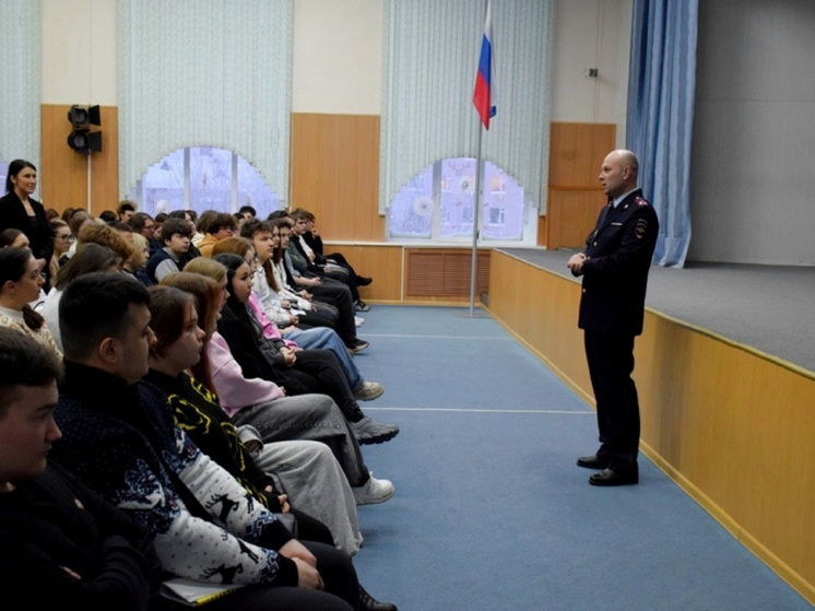 Сотрудники отдела по контролю за оборотом наркотиков УМВД России по Ненецкому автономному округу совместно с членом Общественного совета при ведомстве Мариной Коловангиной посетили Ненецкий аграрно-экономический техникум имени В