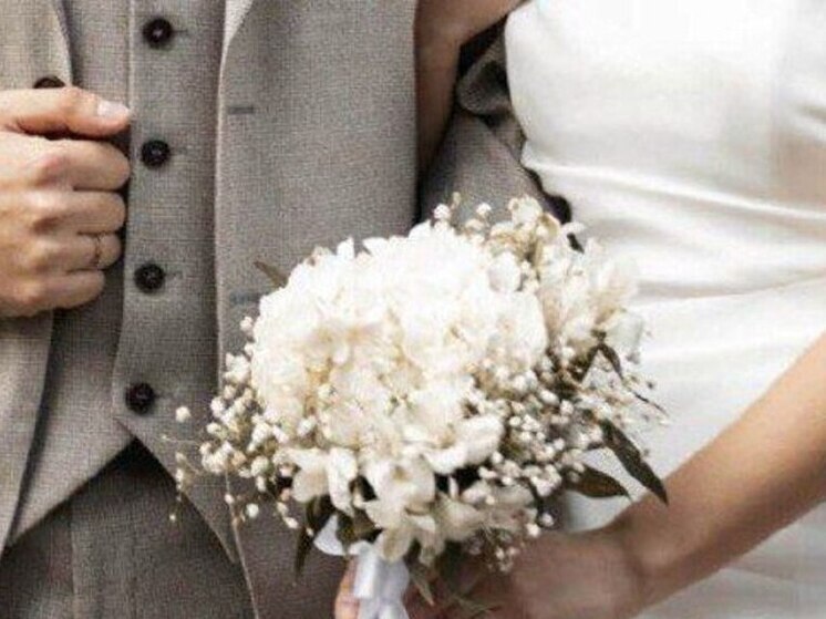 В Воронежской области в канун Нового года заключат брак 35 пар