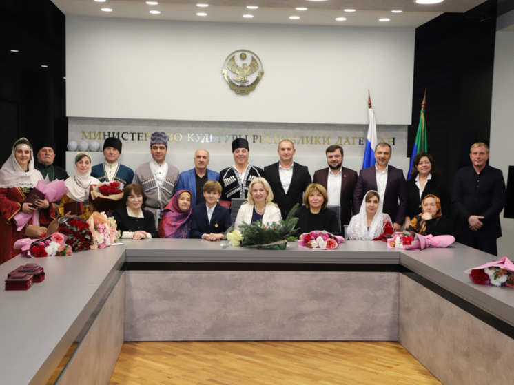 15 деятелей культуры наградили премиями правительства «Душа Дагестана»