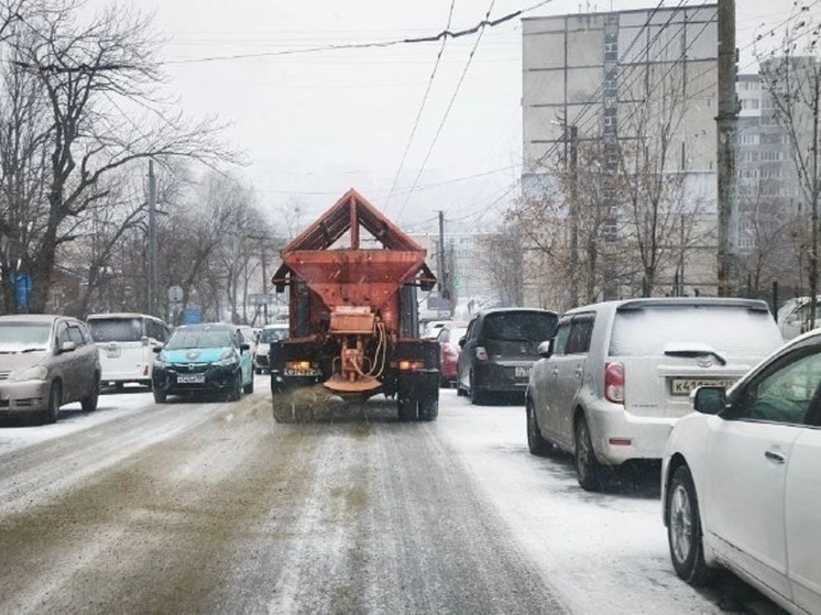Прокуратура Приморья начала проверки из-за плохой уборки снега