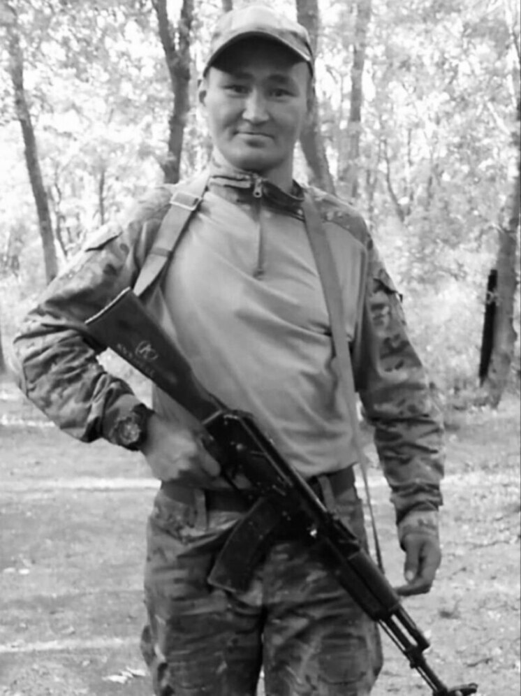 Тазовский простится с павшим на СВО Романом Салиндером