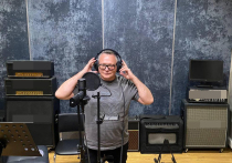 На отпевании, которое прошло в церкви Покрова Пресвятой Богородицы, что на Николо-Архангельском кладбище, собрались артисты, исполнители и композиторы, которые сотрудничали с Николаем Денисовым