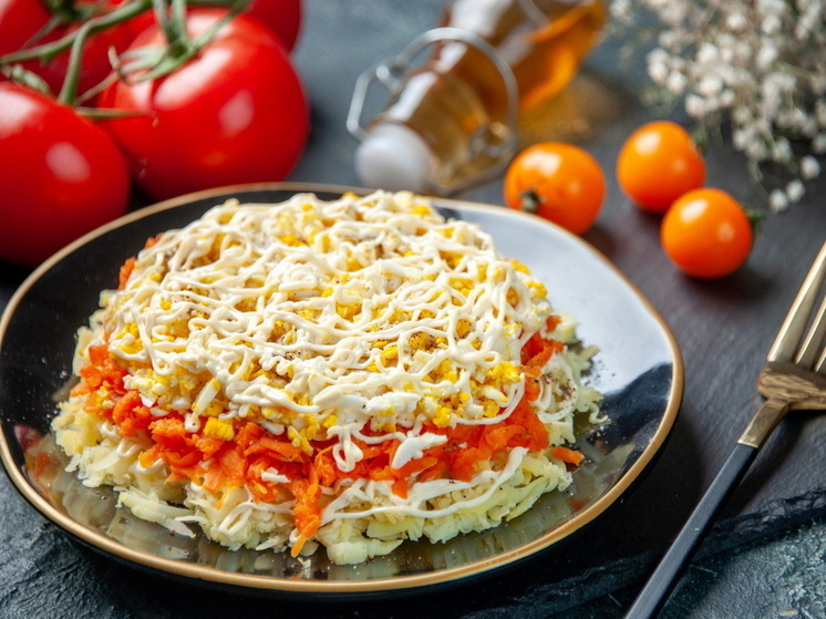 Праздничный салат Зимний иней – блюдо, которое станет звездой вашего новогоднего стола и привлечет удачу в 2026 год