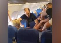 Нелепая драка в «рукаве» самолёта привела к депортации и сорвала дорогой новогодний отпуск в Таиланде двоим москвичам