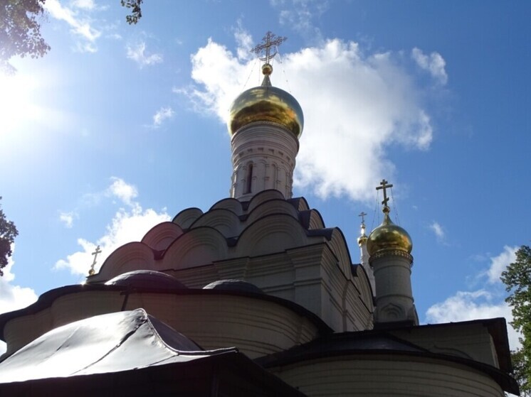 25 декабря - день, когда границы между святым и земным, между верой и народной мудростью стираются, создавая уникальный образ Спиридонова дня.