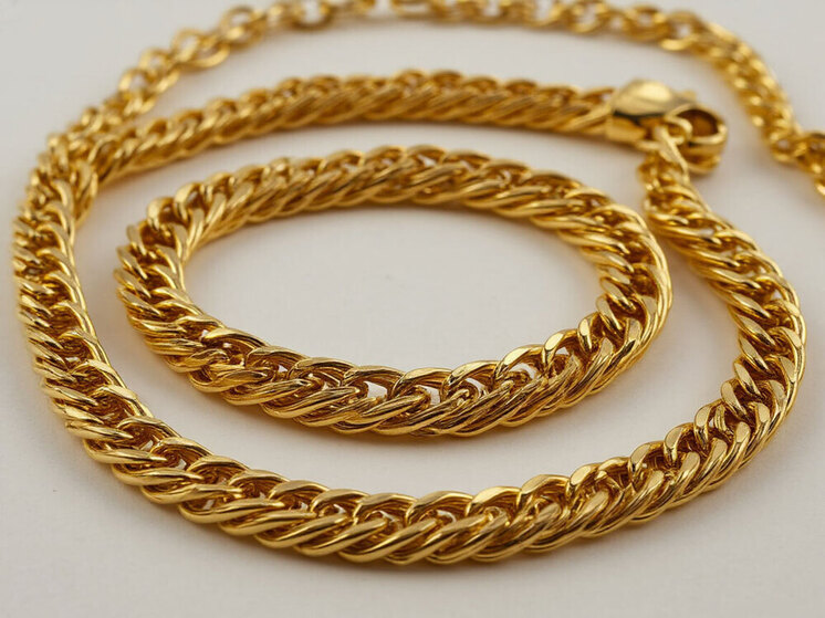 У посетителя рязанского кафе украли золотую цепочку