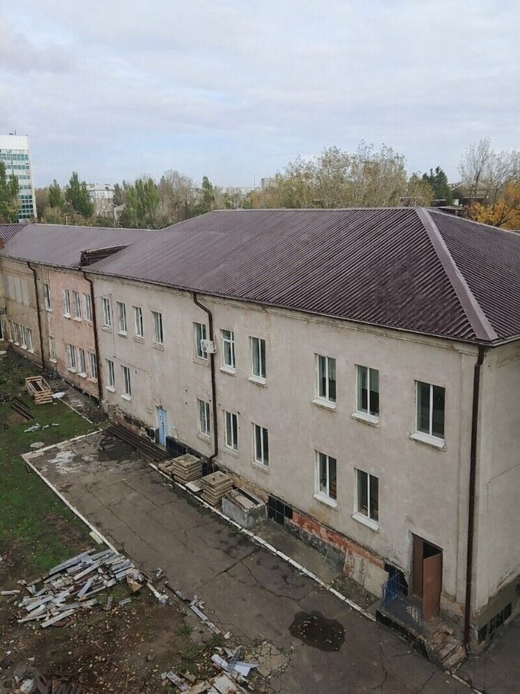 В бердянском Центре культуры и искусств «Нефтехимик» сделана новая крыша