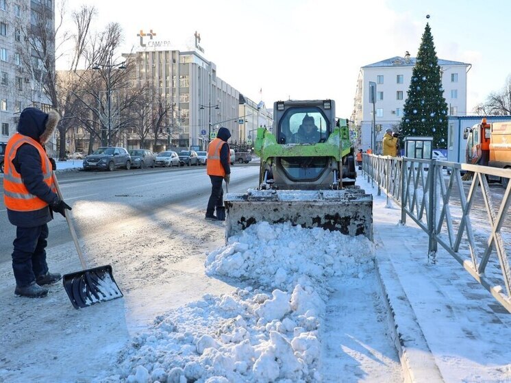 В Самаре за сутки вывезли более 545 тонн снега