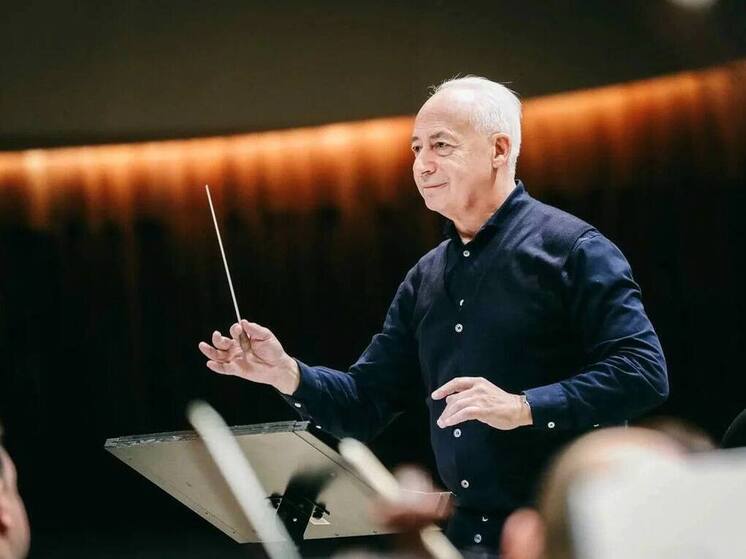 Ратмир Мавлиев поздравил Ильдара Абдразакова и Владимира Спивакова с госнаградами