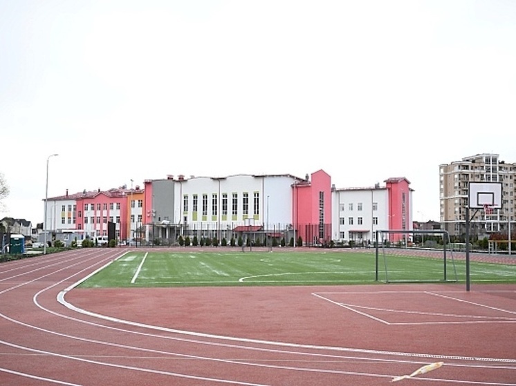 В Сочи школа на 1100 учеников готова более чем на 90%