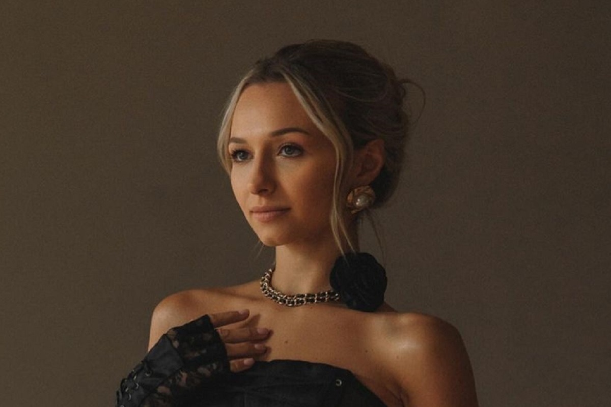 Муж гимнастки тоже участвовал в съемке