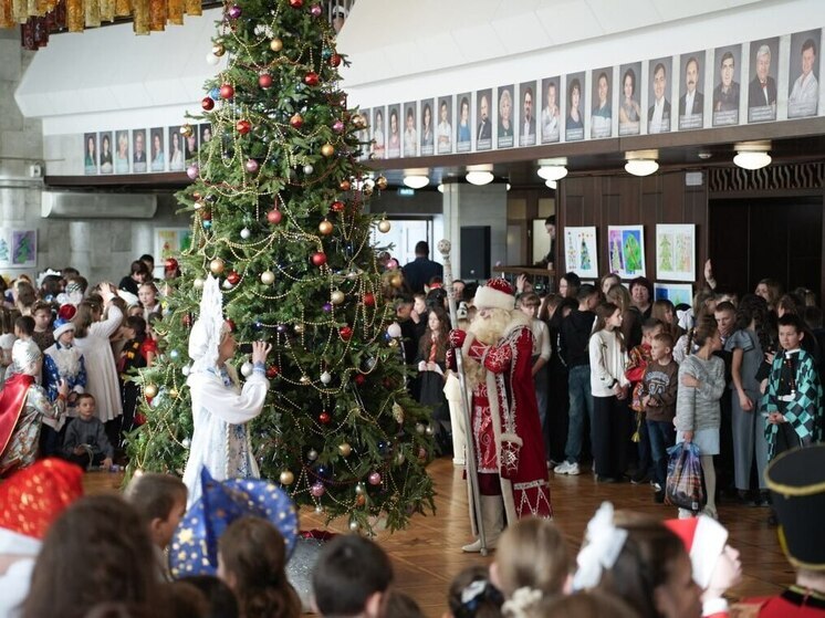 Губернаторскую ёлку провели для 800 детей со всей Иркутской области
