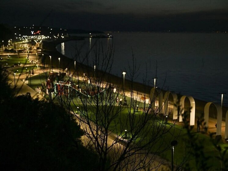 В станице Тамань завершили второй этап благоустройства набережной