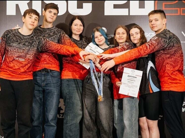 Магаданские парашютисты взяли «золото» и «серебро» на всероссийских соревнованиях в Кемерово