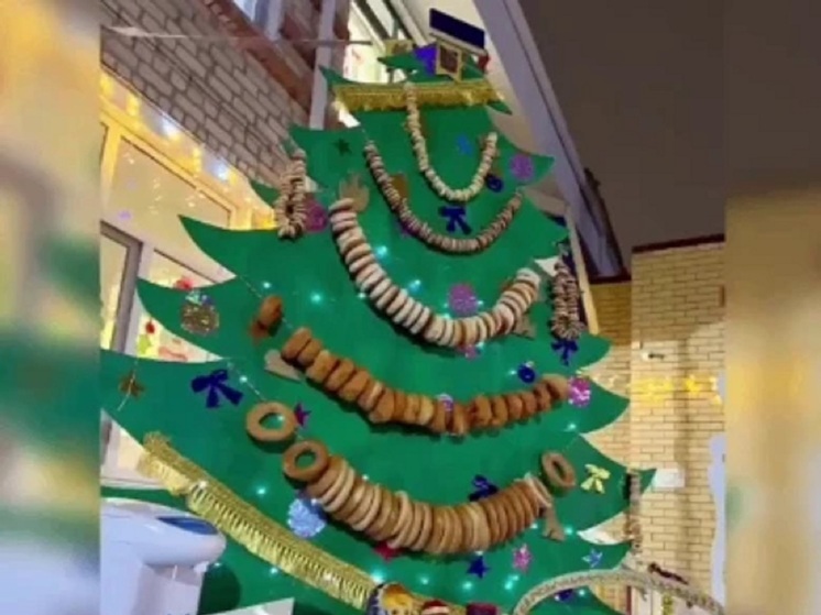 В Элисте проходит конкурс украшений образовательных учреждений