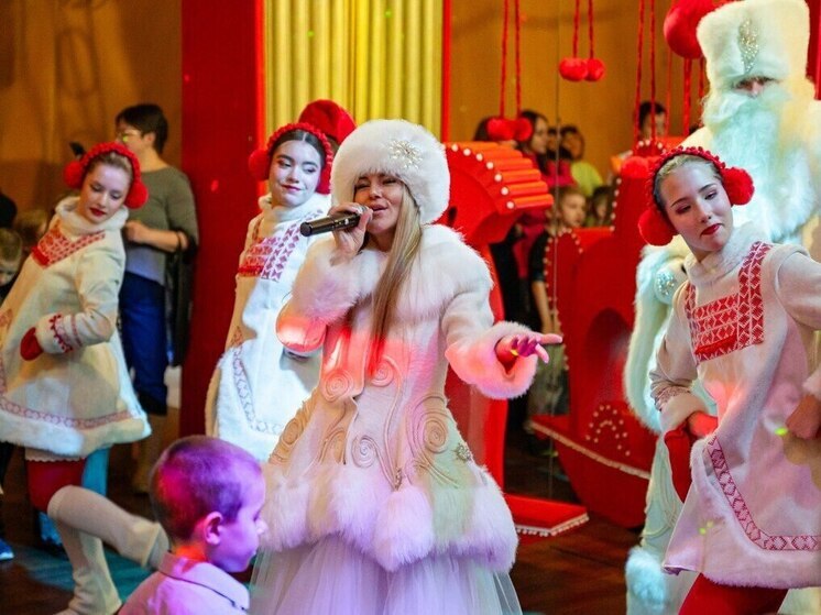 В Магадане стартовали традиционные новогодние «Ёлки мэра»