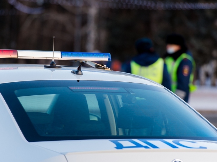 Два грузовика перекрыли автодорогу под Усть-Катавом