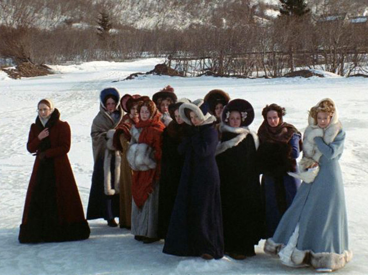 Современные россиянки оценивают поступок декабристок совсем иначе